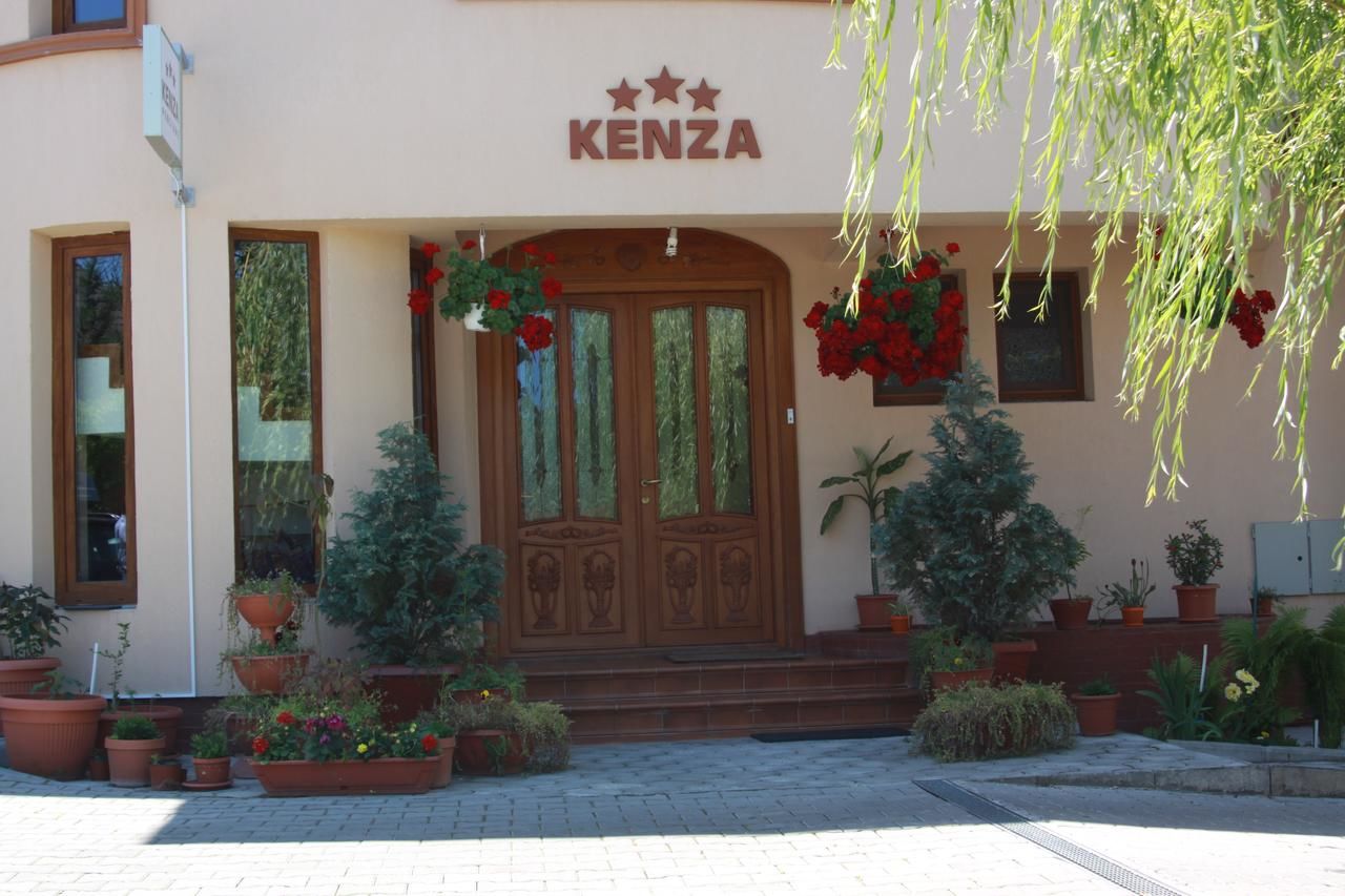 Гостевой дом Pensiunea Kenza Тыргу-Муреш-28